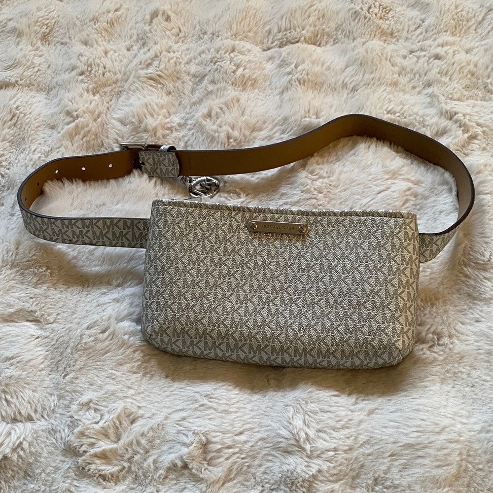 Michael Kors Silver White Logo Belt Bag with Silver Hardware - Picture 2 of 16